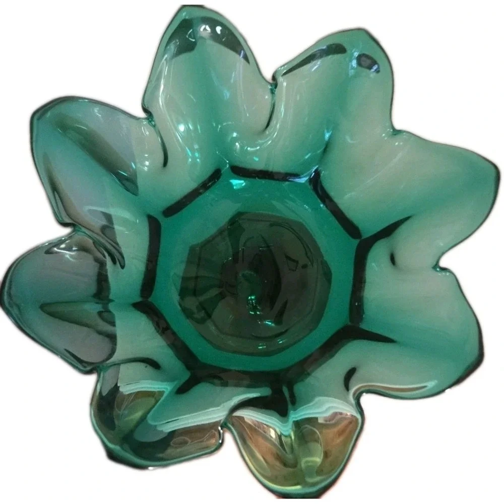 Emerald Green Glass Vintage‎  Petal Candy Dish Handkerchief Compote St. Paddy's